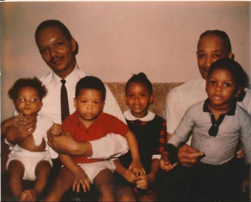  Robert E Avery Sr. and his father James Avery with Mike, Gilbert, Kelly and Robbie on the laps